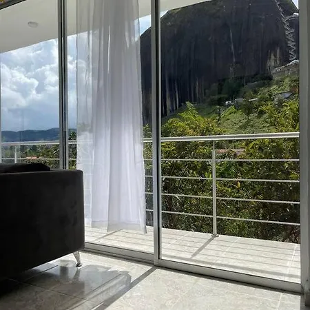 Linda Casa Con Espectacular Vista Embalse Y Piedra Villa Guatape Exterior photo