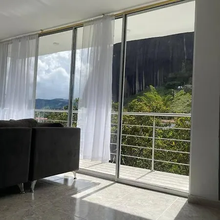 Linda Casa Con Espectacular Vista Embalse Y Piedra Villa Guatape Exterior photo