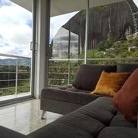 Linda Casa Con Espectacular Vista Embalse Y Piedra Villa Guatape Exterior photo
