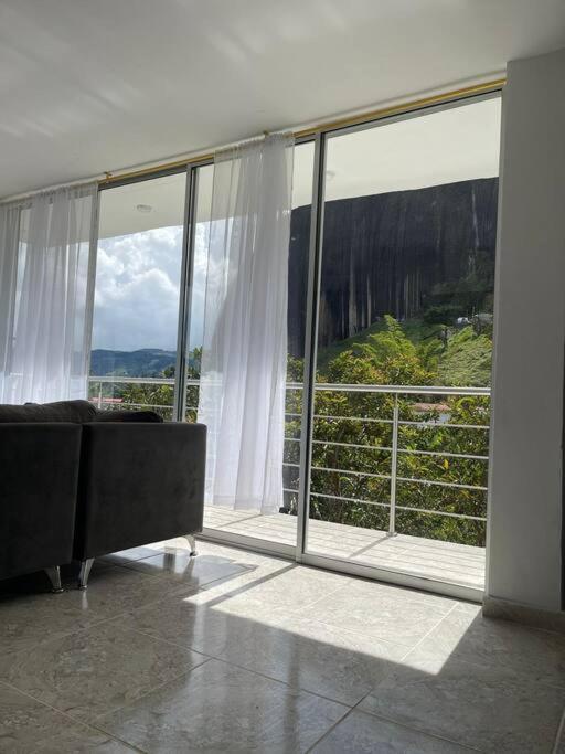 Linda Casa Con Espectacular Vista Embalse Y Piedra Holiday home Guatape